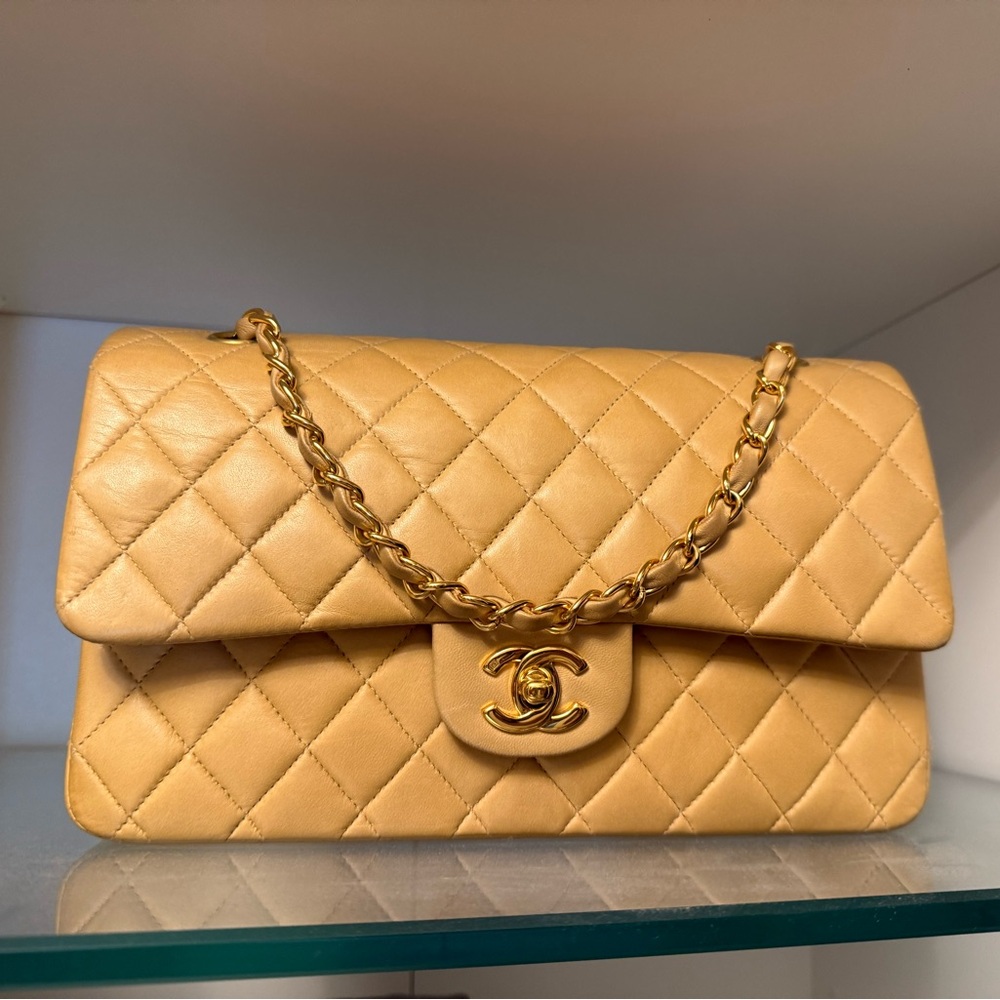 CHANEL Classic Flap Medium Beige Lambskin
